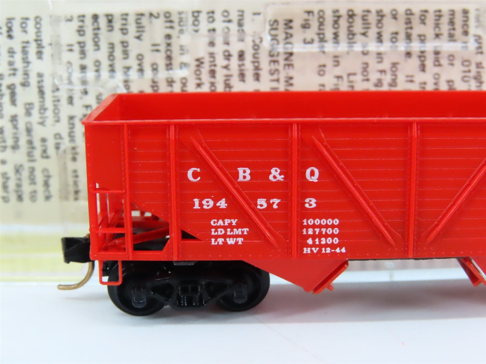 N Kadee Micro-Trains MTL 57020 CB&Q Burlington Route 2-Bay Open Hopper #194573