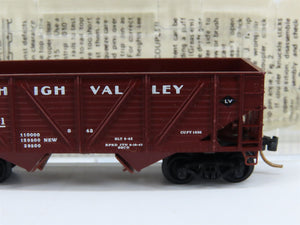 N Scale Micro-Trains 57030 LV Lehigh Valley 33' 2-Bay Hopper 14001 RTR