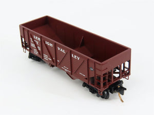 N Scale Micro-Trains 57030 LV Lehigh Valley 33' 2-Bay Hopper 14001 RTR