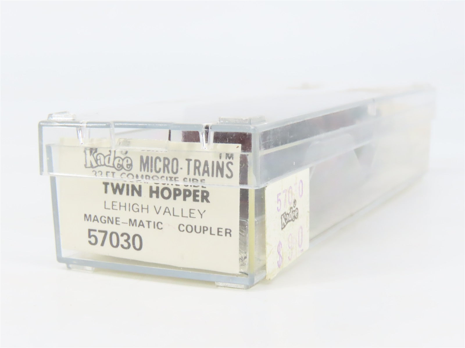 N Scale Micro-Trains 57030 LV Lehigh Valley 33' 2-Bay Hopper 14001 RTR
