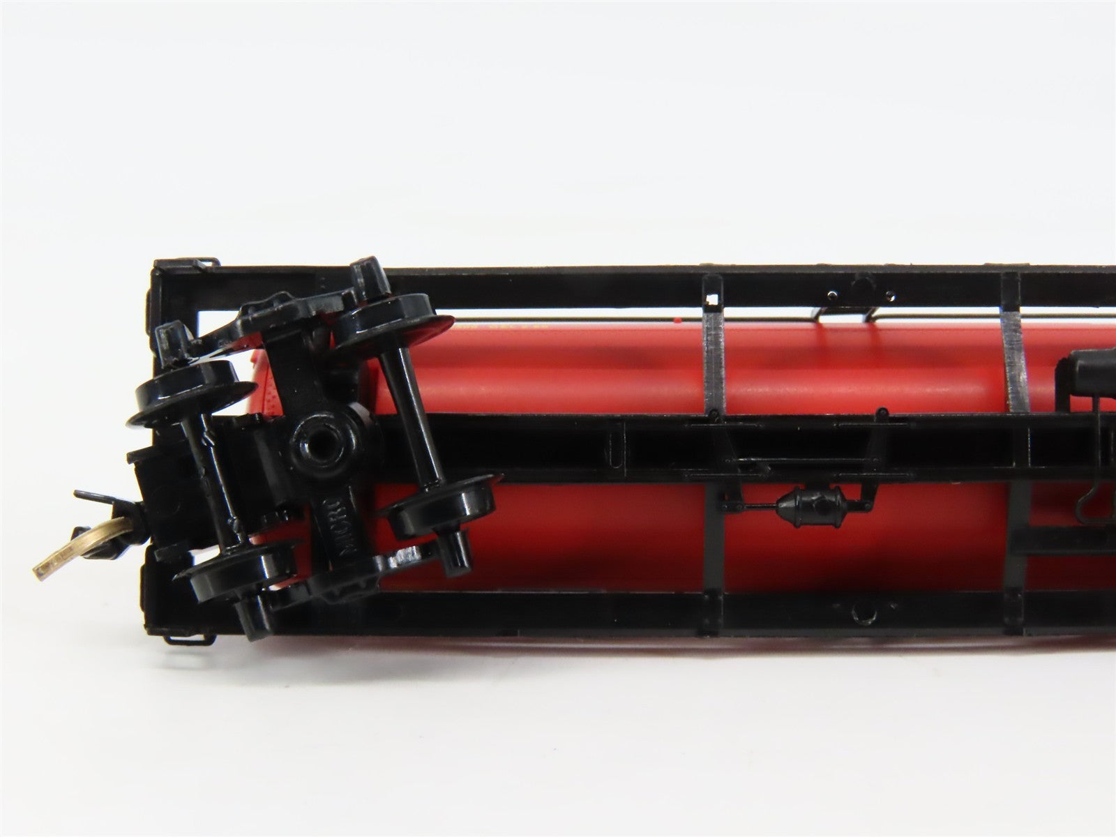 N Micro-Trains MTL 65300 CGW Chicago Great Western 39' Single Dome Tank Car #285