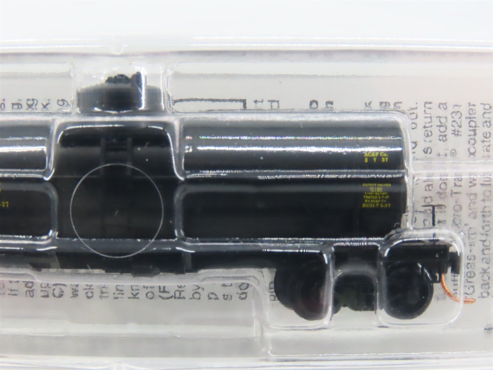 N Scale Micro-Trains 65060 Union Tank Car Company 39' Single Dome Tank Car RTR