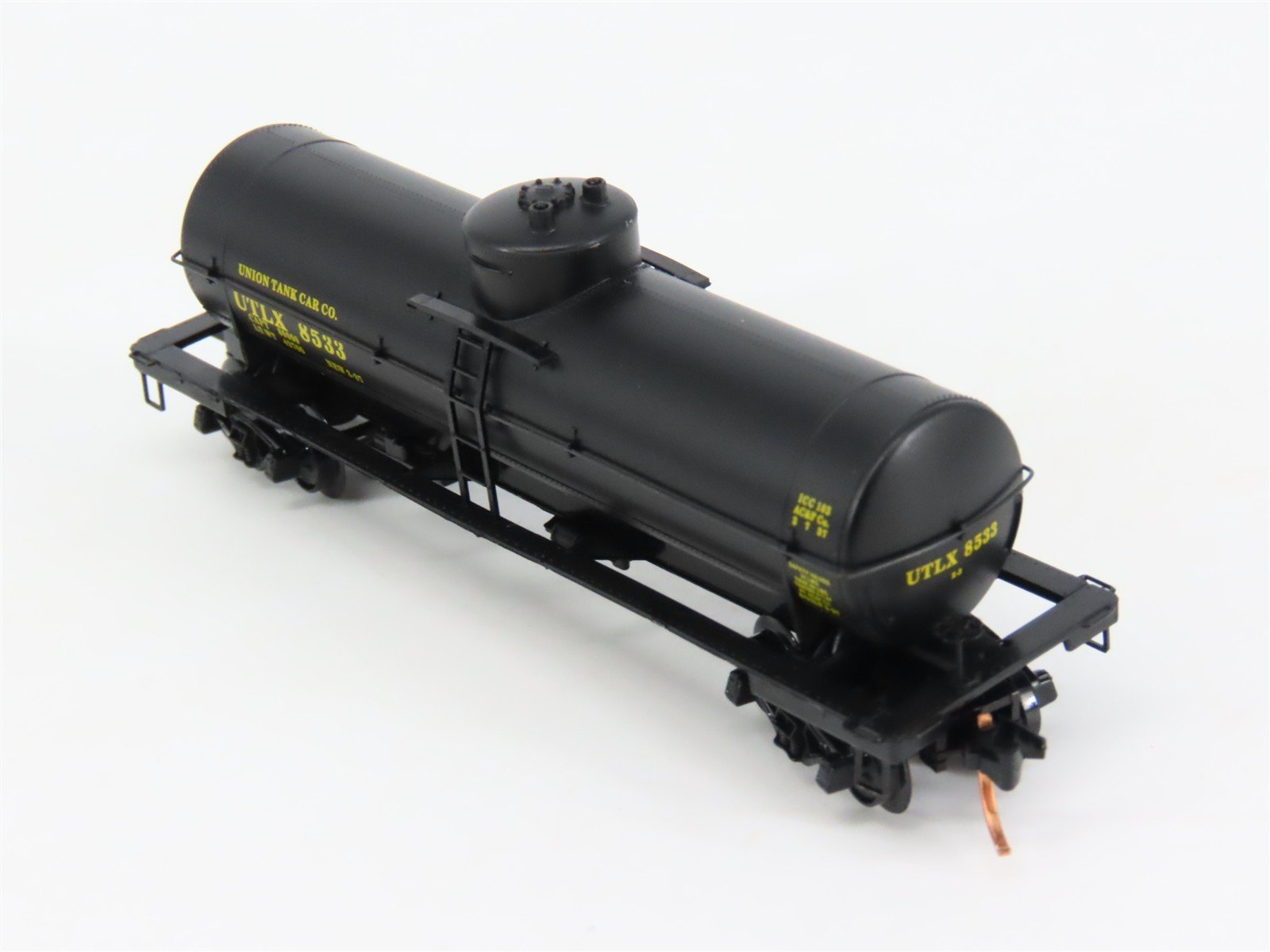 N Scale Micro-Trains 65060 Union Tank Car Company 39' Single Dome Tank Car RTR