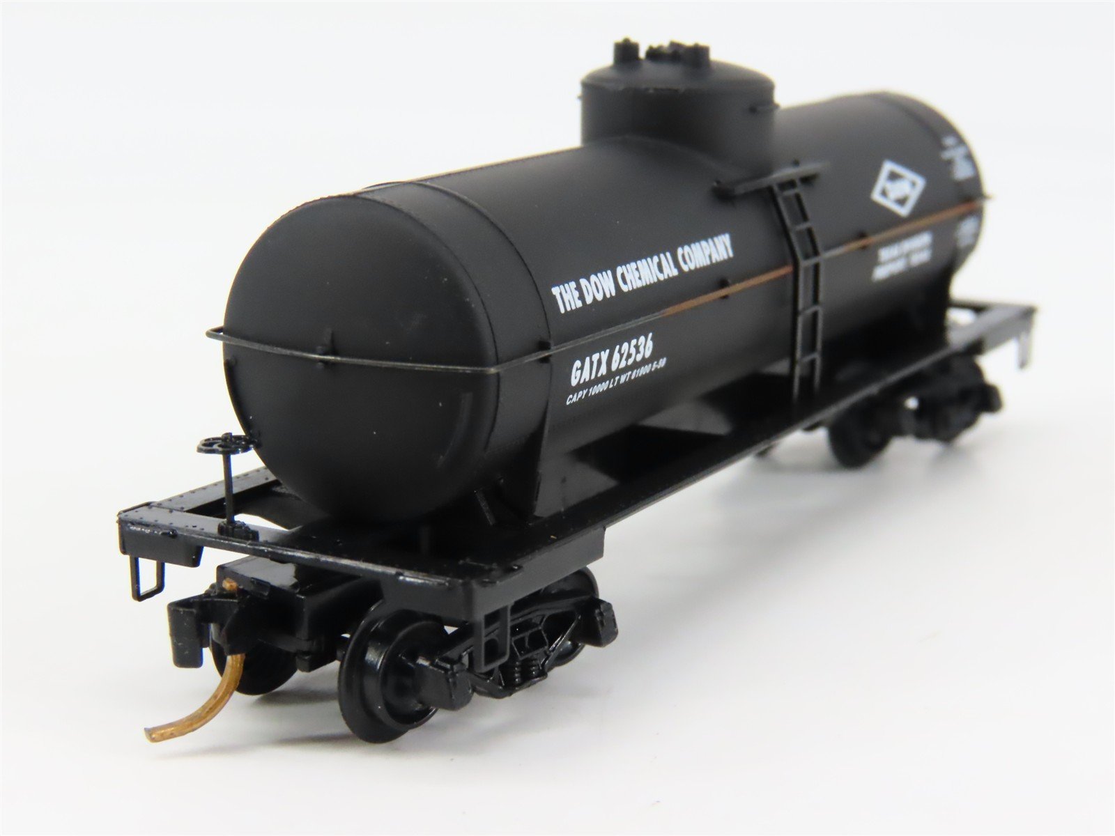 N Scale Micro-Trains 65100 GATX Dow Chemical 39' Single Dome Tank Car 62536 RTR