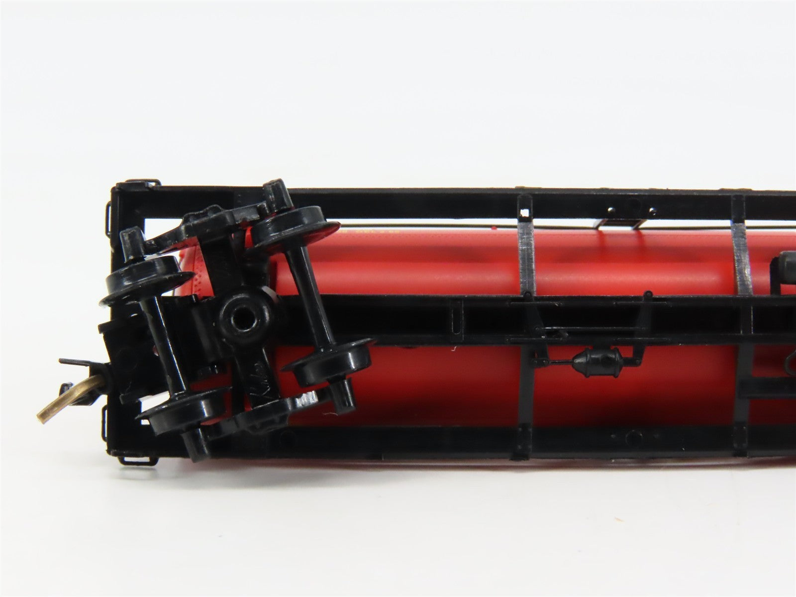 N Micro-Trains MTL 65300 CGW Chicago Great Western 39' Single Dome Tank Car #285