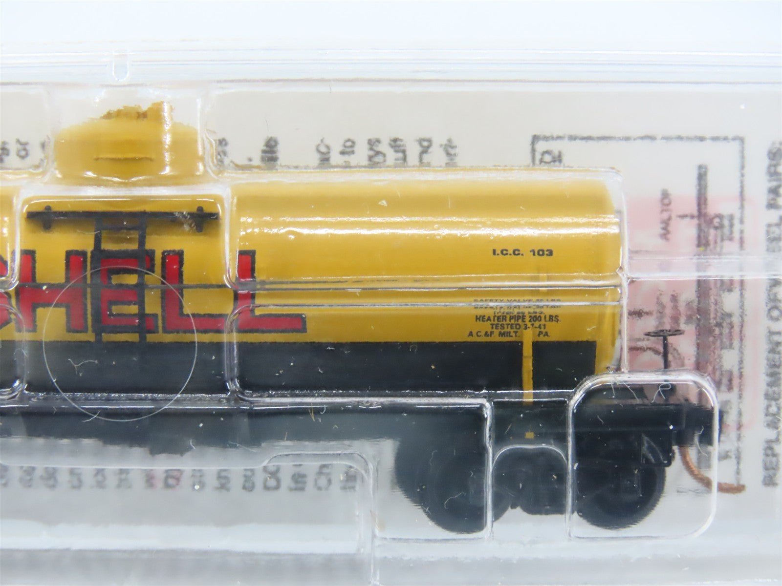 N Scale Micro-Trains MTL 65090/1 SCCX Shell Oil 39' Single Dome Tank Car #1106