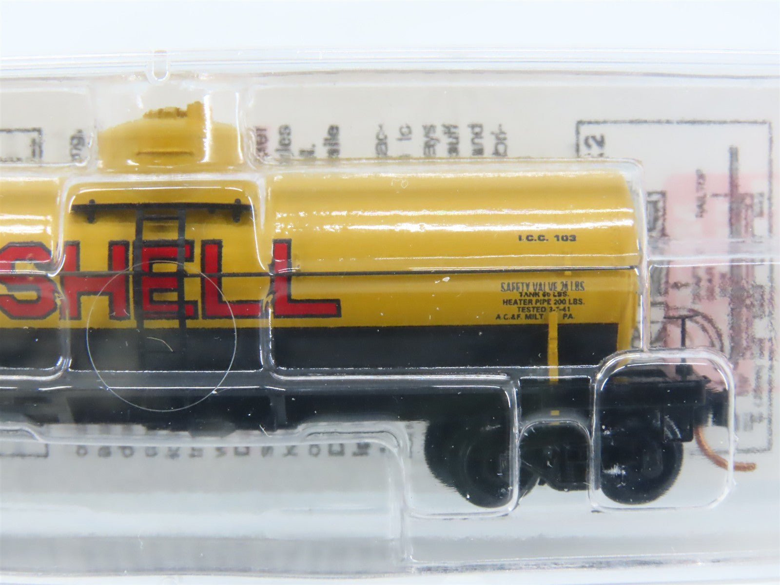 N Scale Micro-Trains MTL 65090/1 SCCX Shell Oil 39' Single Dome Tank Car #1106