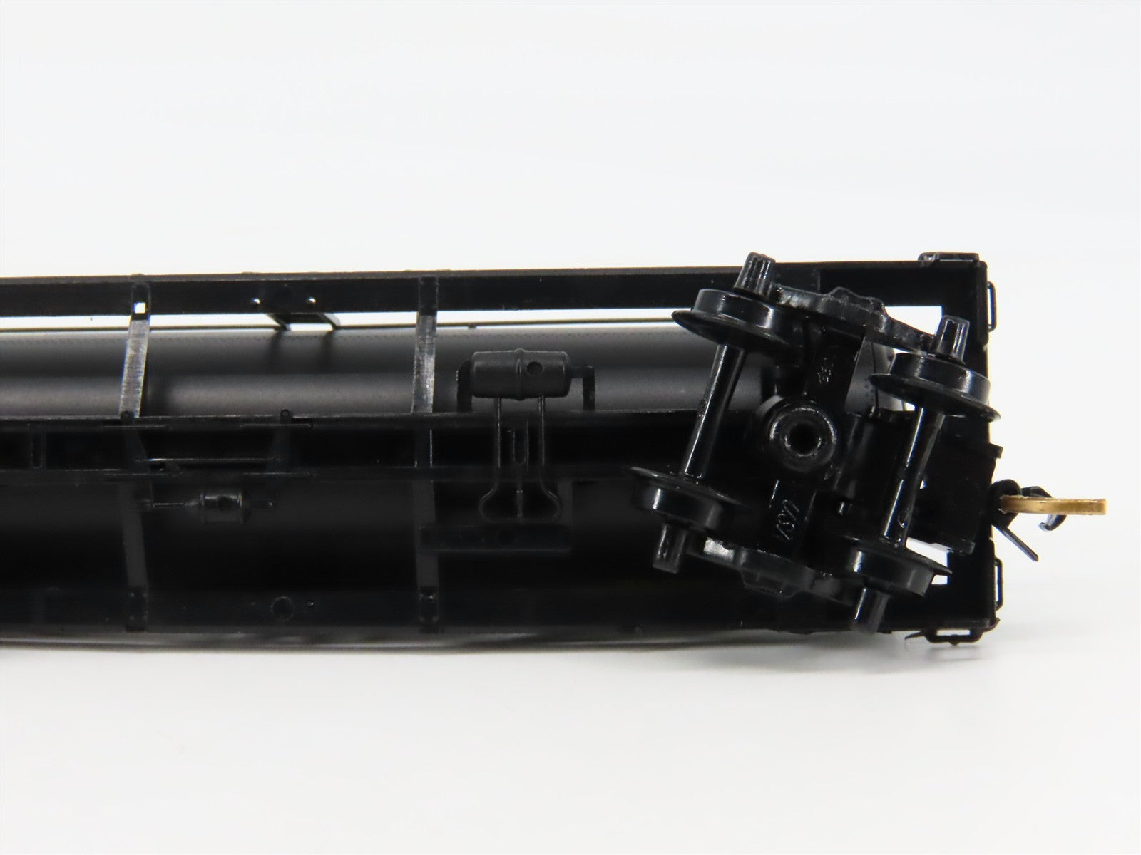 N Scale Micro-Trains 65170 SHPX Shippers' Car Line 39' Single Dome Tank Car RTR