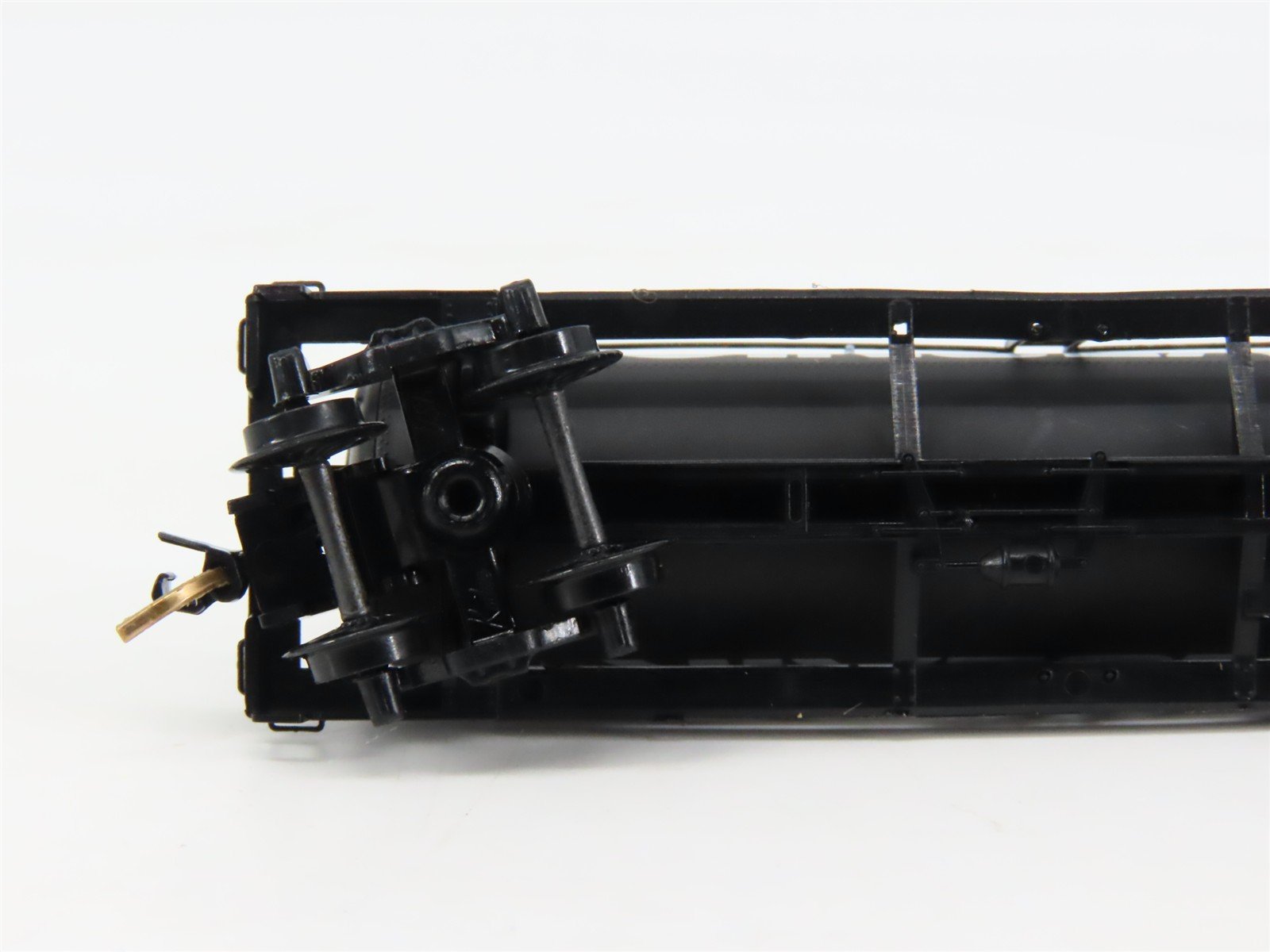 N Scale Kadee / Micro-Trains Line 65140 SDRX Sinclair 39' Tank Car 12168 RTR