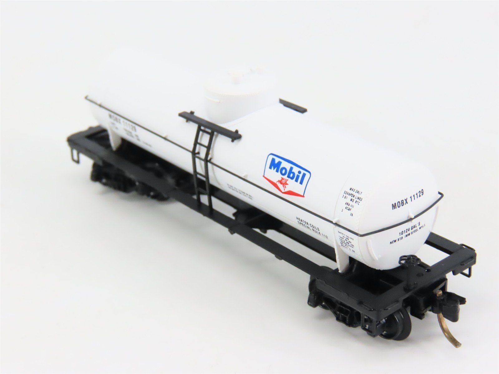 N Scale Micro-Trains 65120 MOBX Mobil Oil 39' Single Dome Tank Car 11129 RTR