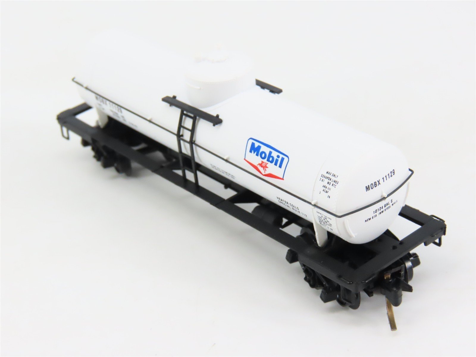 N Scale Micro-Trains 65120 MOBX Mobil Oil 39' Single Dome Tank Car 11129 RTR