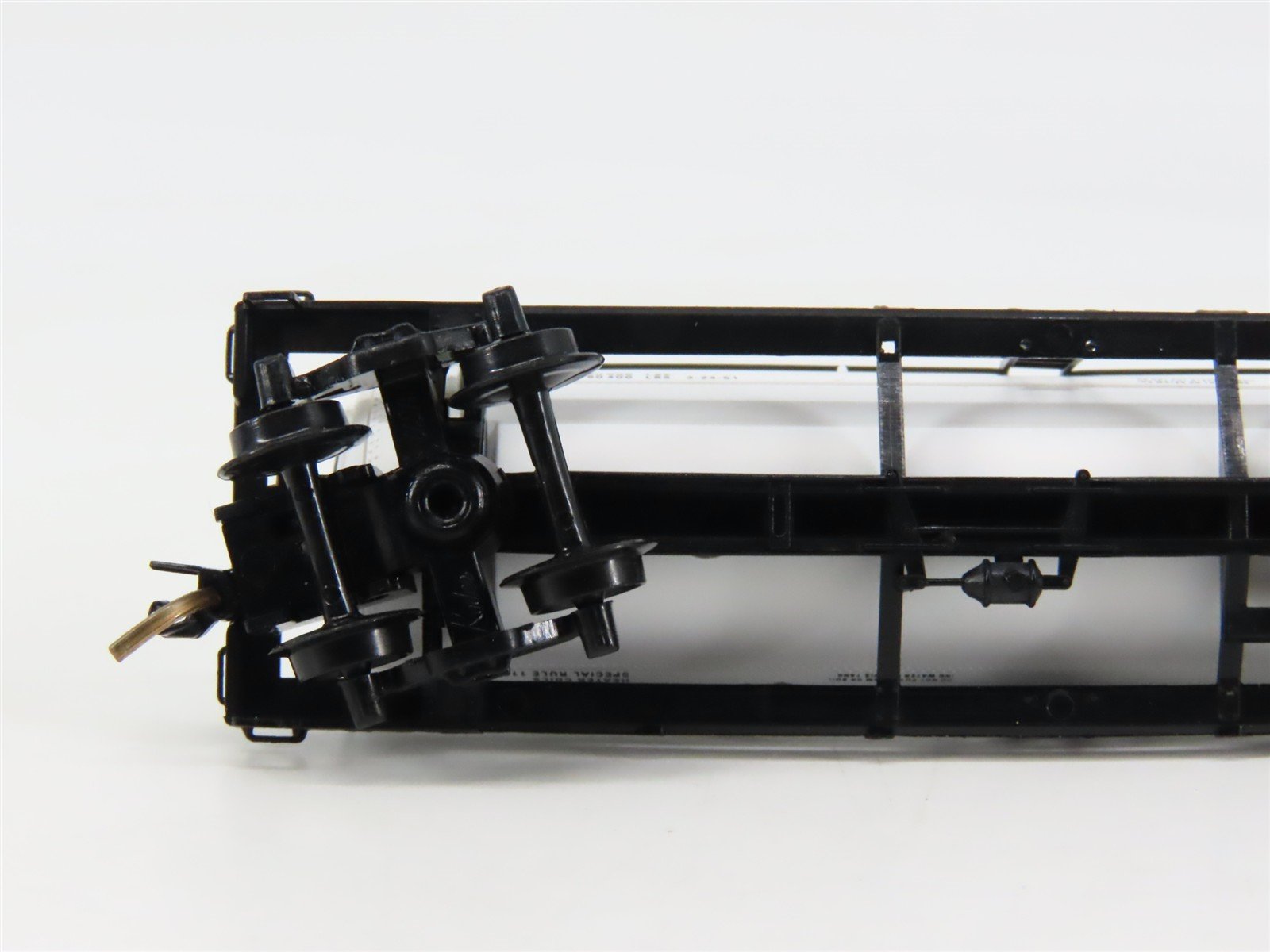 N Scale Micro-Trains 65120 MOBX Mobil Oil 39' Single Dome Tank Car 11129 RTR