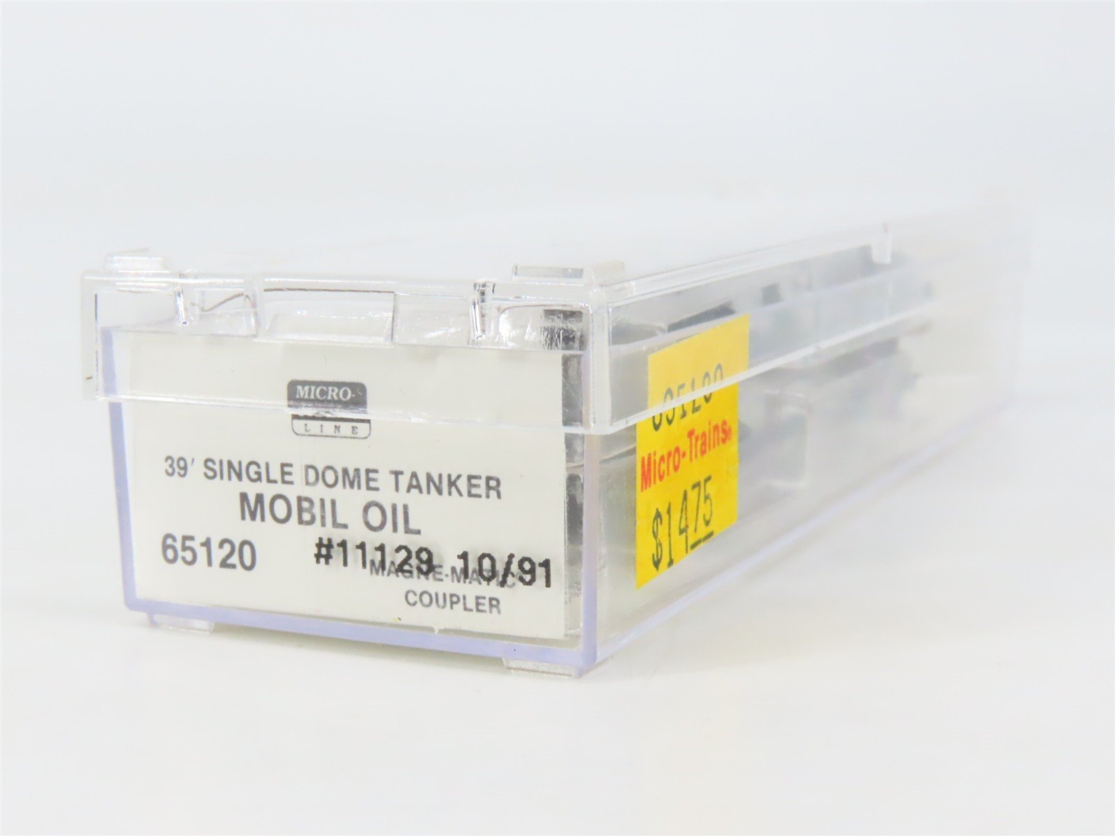 N Scale Micro-Trains 65120 MOBX Mobil Oil 39' Single Dome Tank Car 11129 RTR
