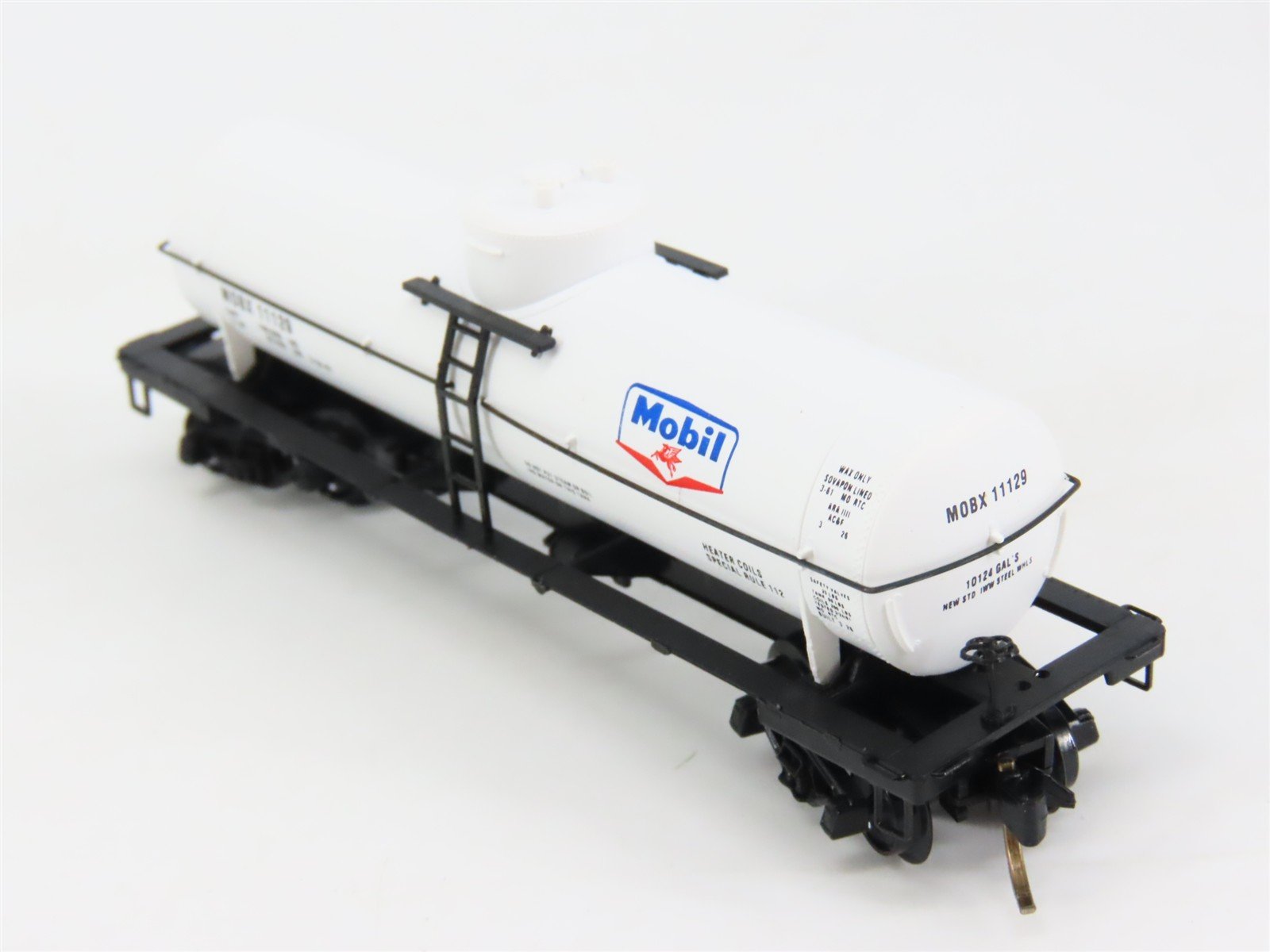N Scale Micro-Trains 65120 MOBX Mobil Oil 39' Single Dome Tank Car 11129 RTR
