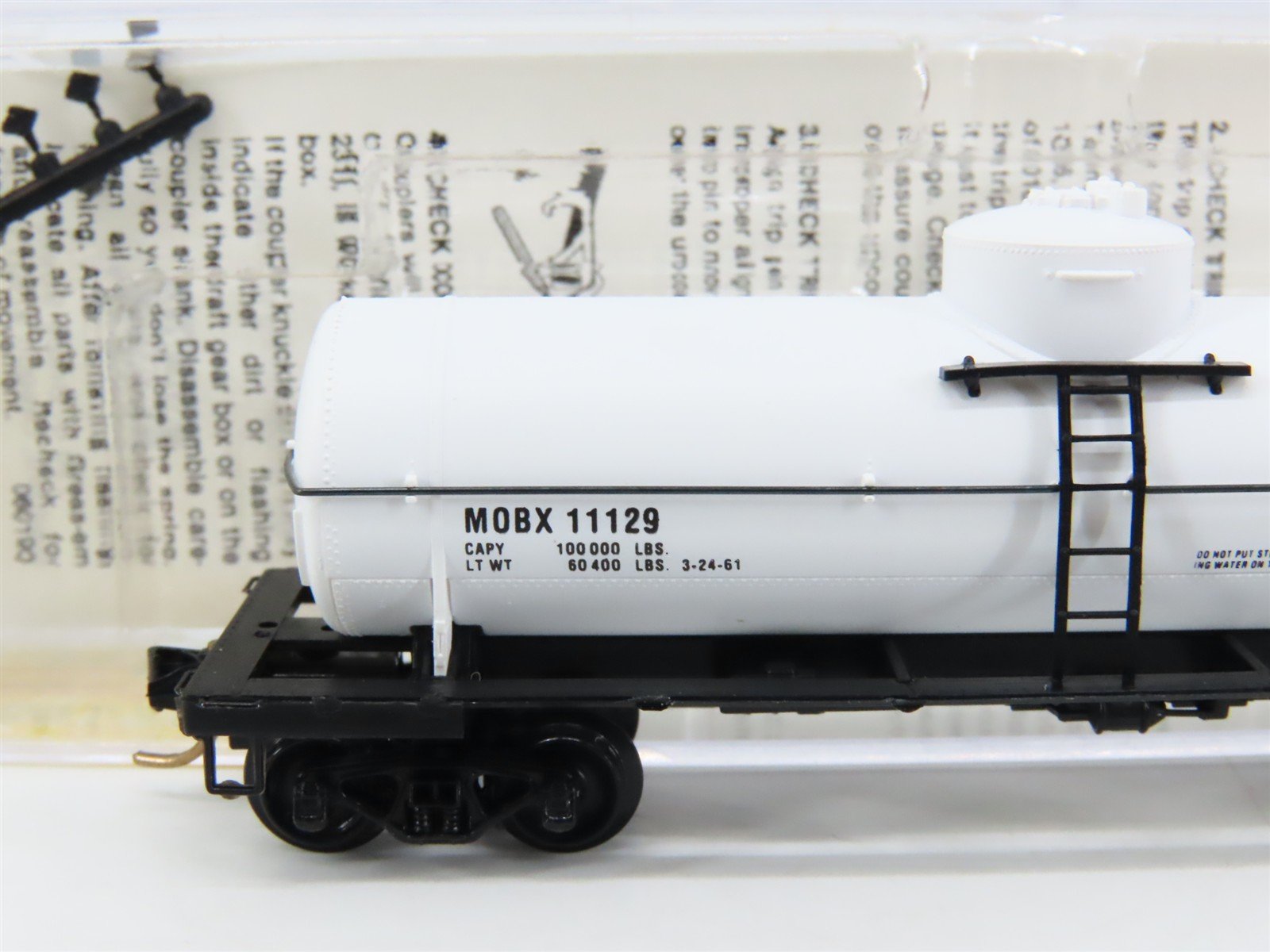 N Scale Micro-Trains 65120 MOBX Mobil Oil 39' Tank Car 11129 RTR