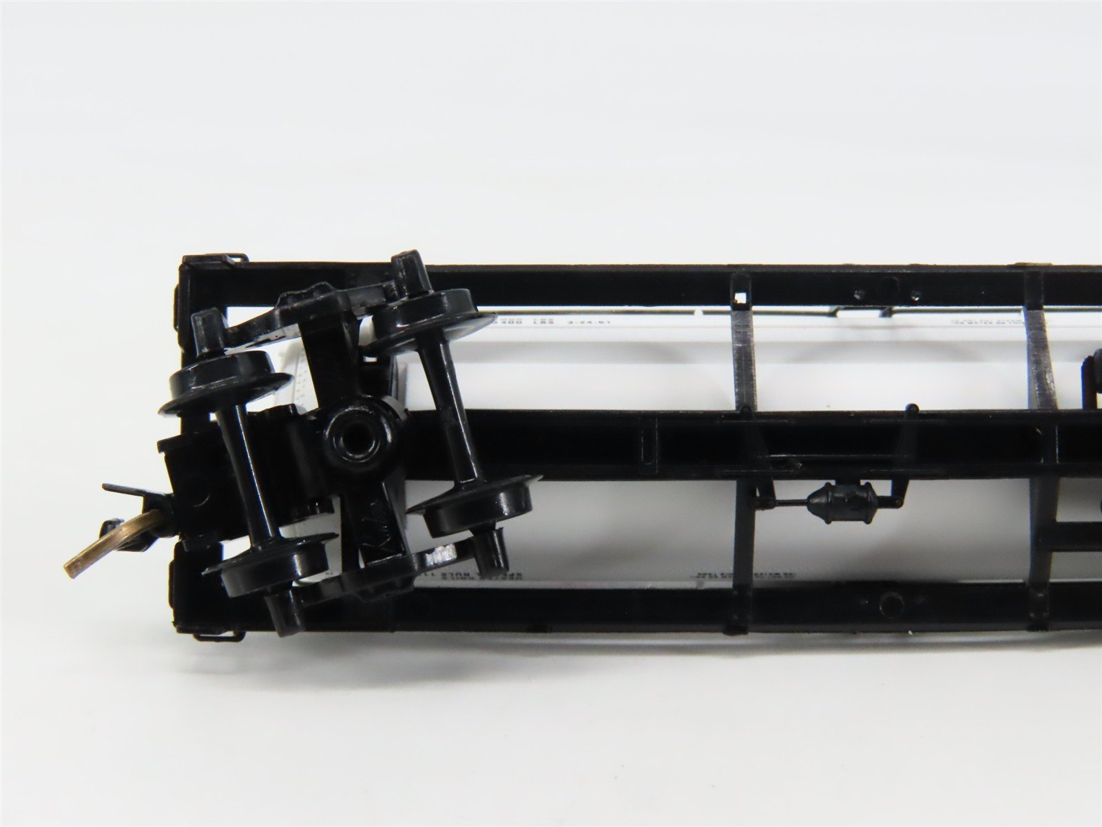 N Scale Micro-Trains 65120 MOBX Mobil Oil 39' Tank Car 11129 RTR