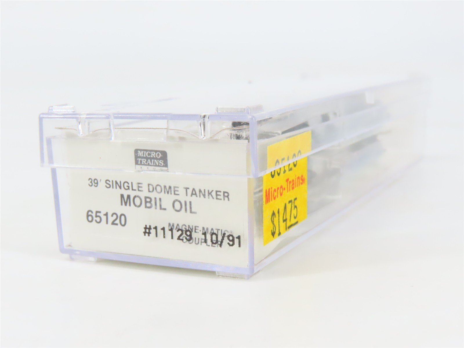 N Scale Micro-Trains 65120 MOBX Mobil Oil 39' Tank Car 11129 RTR