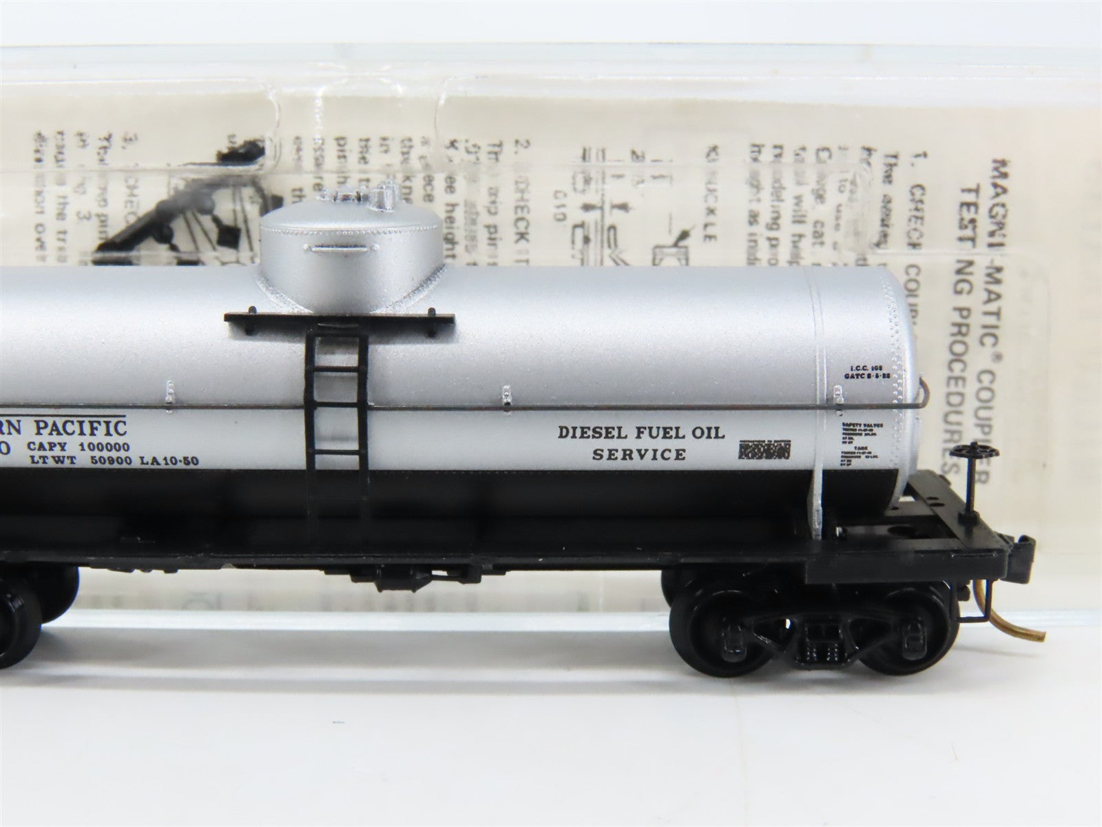 N Scale Micro-Trains MTL 65200 SP Southern Pacific 39' Single Dome Tank Car RTR