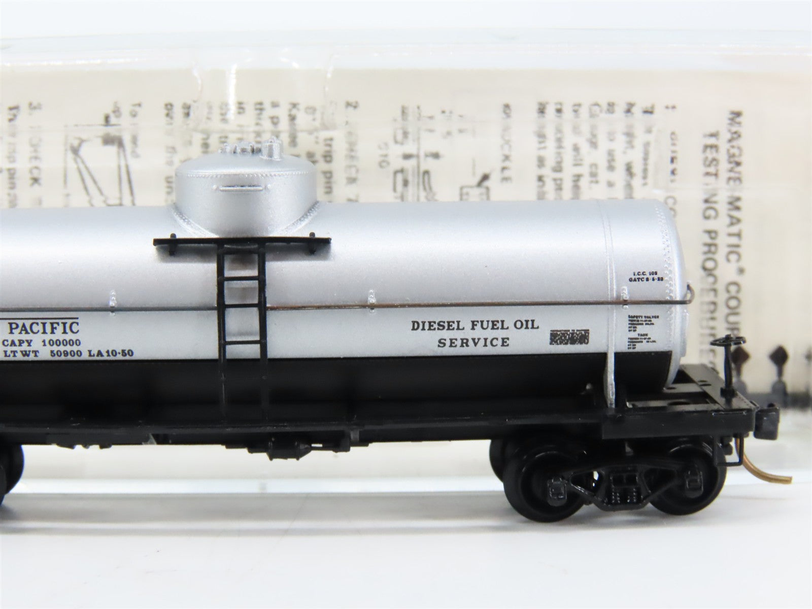 N Scale Micro-Trains MTL 65200 SP Southern Pacific 39' Single Dome Tank Car RTR
