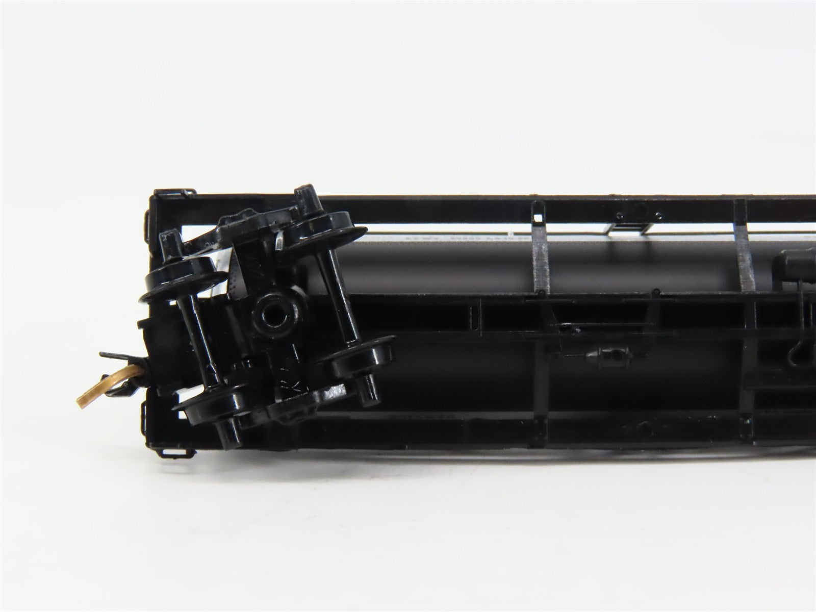 N Scale Micro-Trains MTL 65200 SP Southern Pacific 39' Single Dome Tank Car RTR