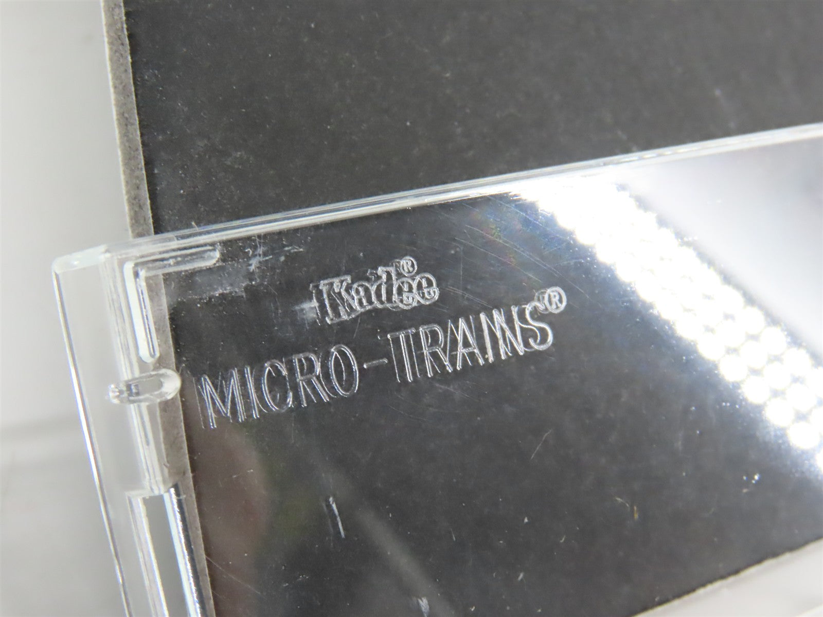N Scale Micro-Trains MTL 65200 SP Southern Pacific 39' Single Dome Tank Car RTR