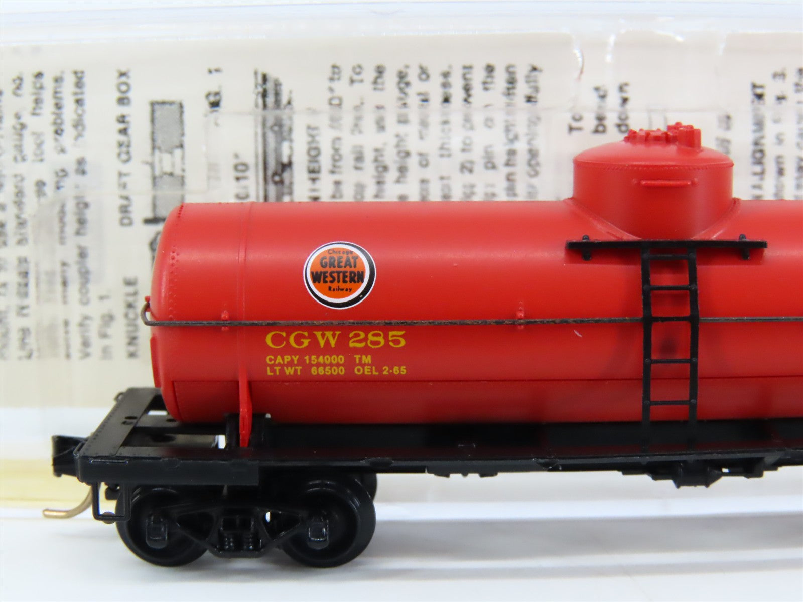 N Micro-Trains MTL 65300 CGW Chicago Great Western 39' Single Dome Tank Car #285
