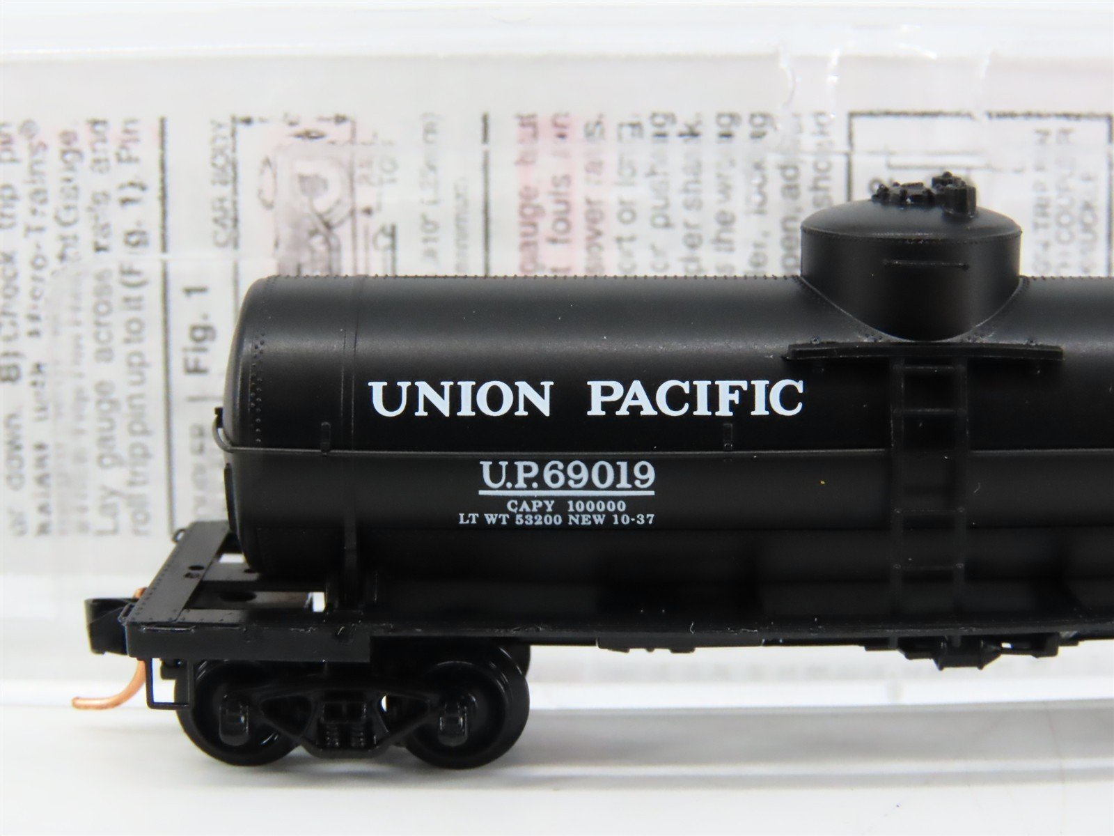 N Scale Micro-Trains MTL 65180 UP Union Pacific 39' Single Dome Tank Car RTR