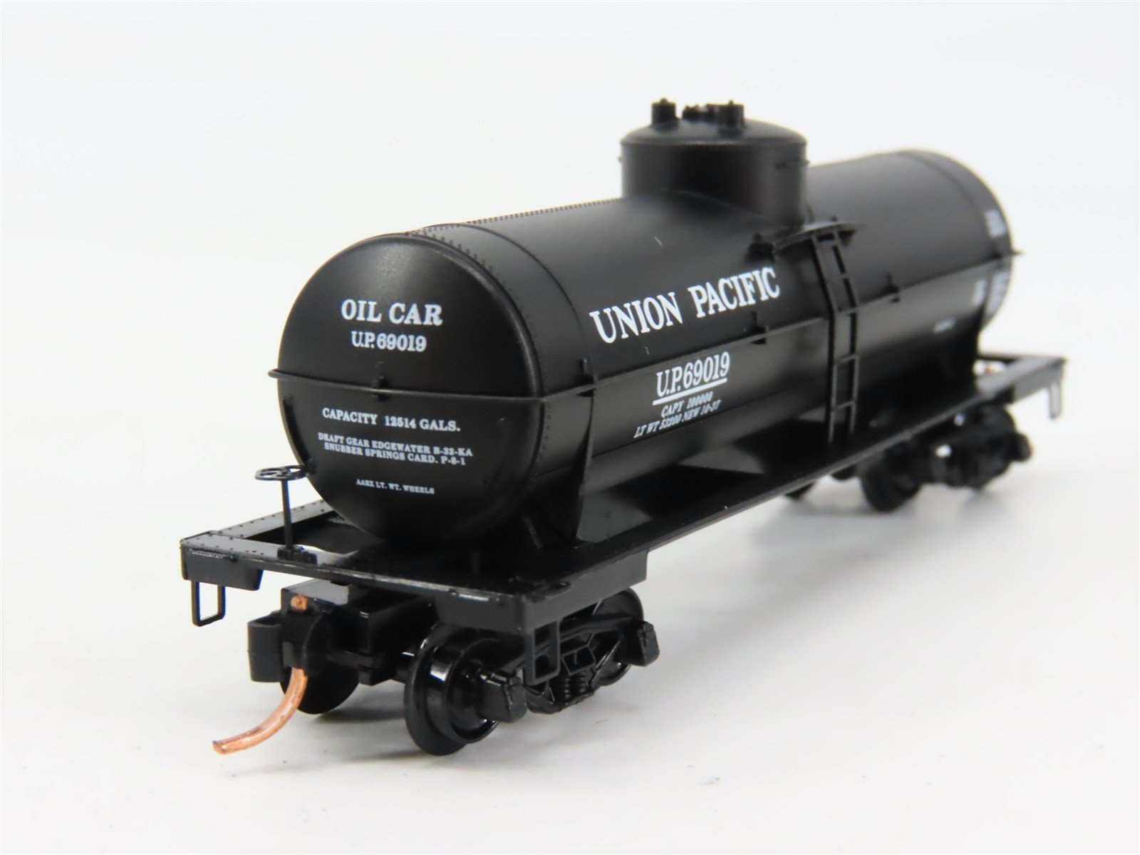 N Scale Micro-Trains MTL 65180 UP Union Pacific 39' Single Dome Tank Car RTR