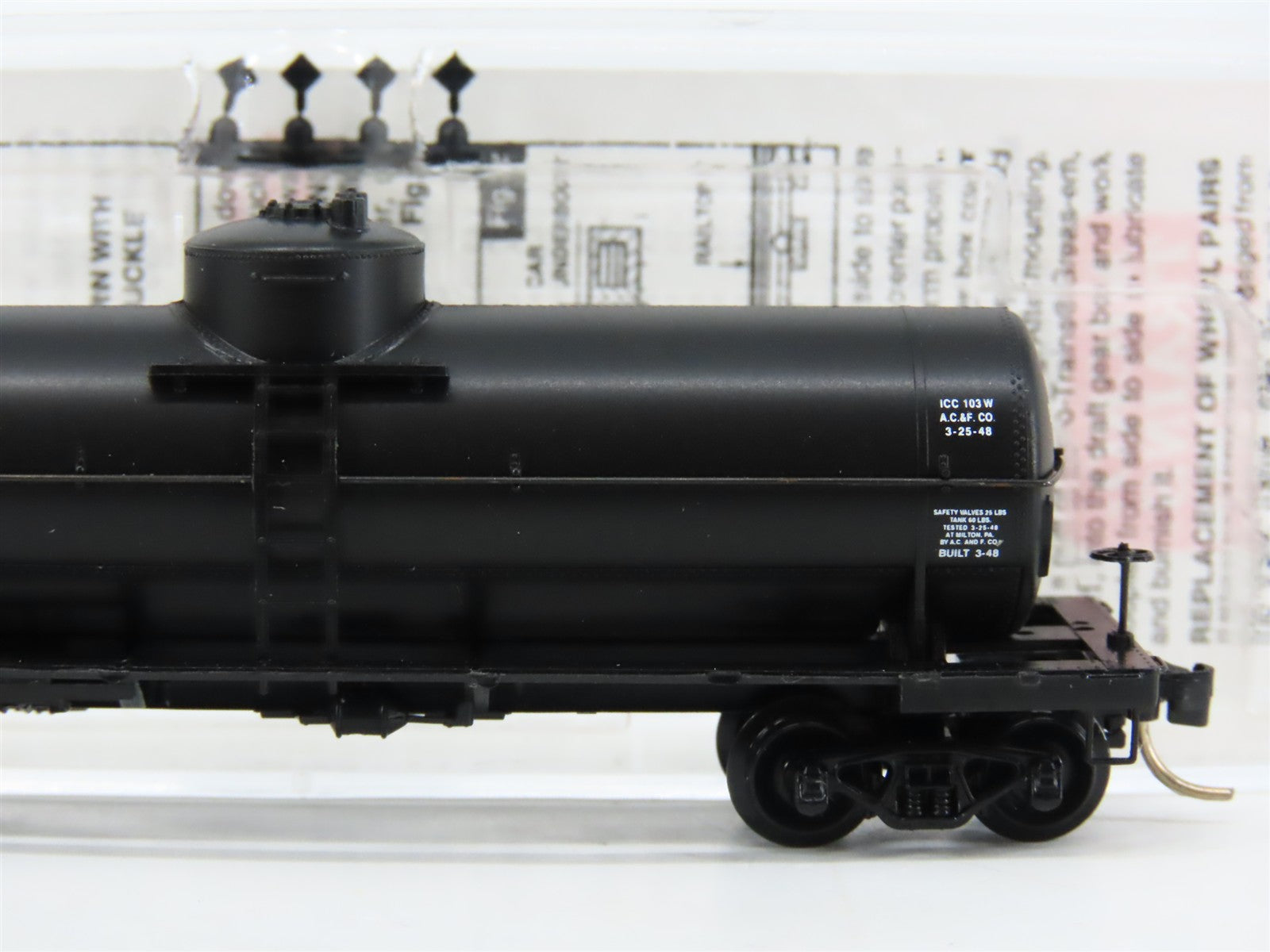 N Scale Micro-Trains MTL 65170 SHPX Shippers' Car Line 39' Tank Car 7673 RTR