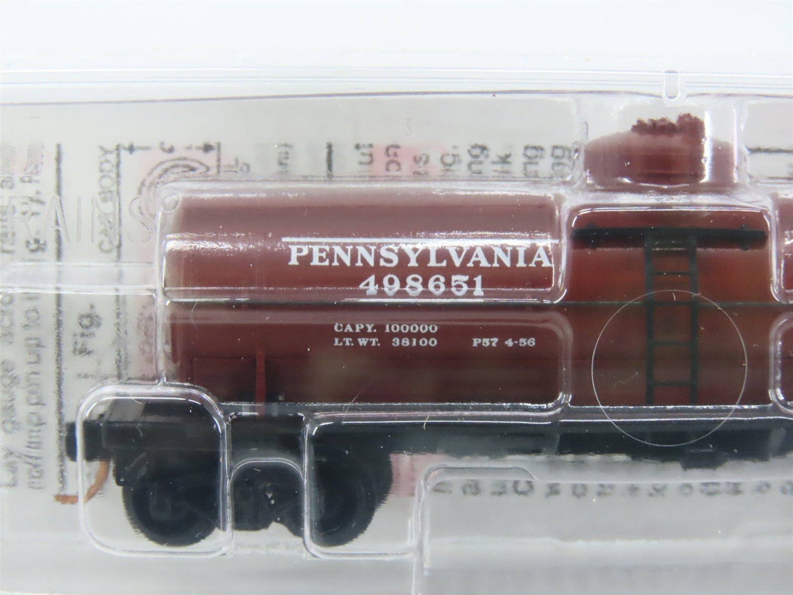 N Scale Micro-Trains MTL 65230 PRR Pennsylvania Railroad Tank Car 498651 RTR