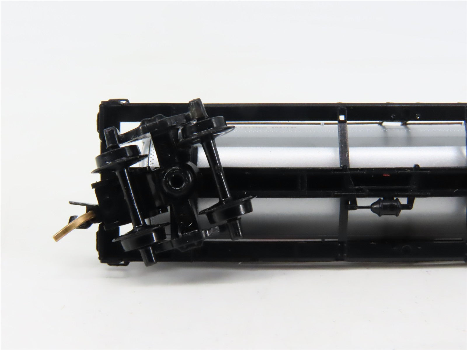 N Scale Micro-Trains MTL 65210 BMX Barrett Division 39' Tank Car 810 RTR