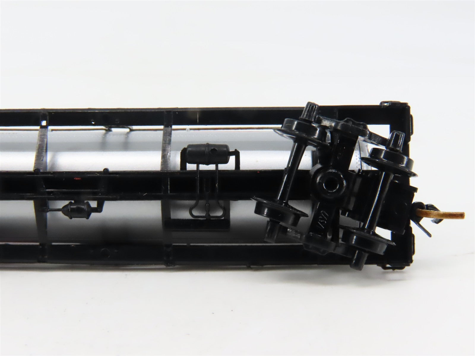 N Scale Micro-Trains MTL 65210 BMX Barrett Division 39' Tank Car 810 RTR