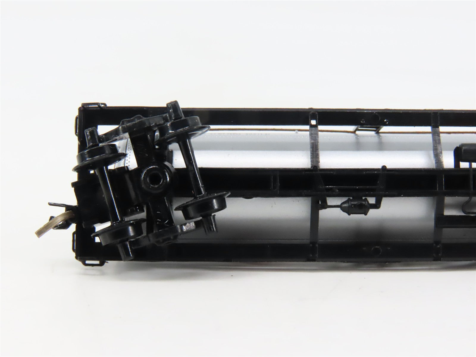 N Scale Micro-Trains MTL 65210 BMX Barrett Division 39' Single Dome Tank Car RTR