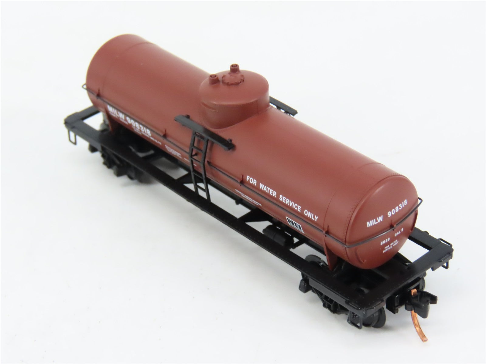 N Scale Micro-Trains MTL 65280 MILW Milwaukee Road 39' Single Dome Tank Car RTR