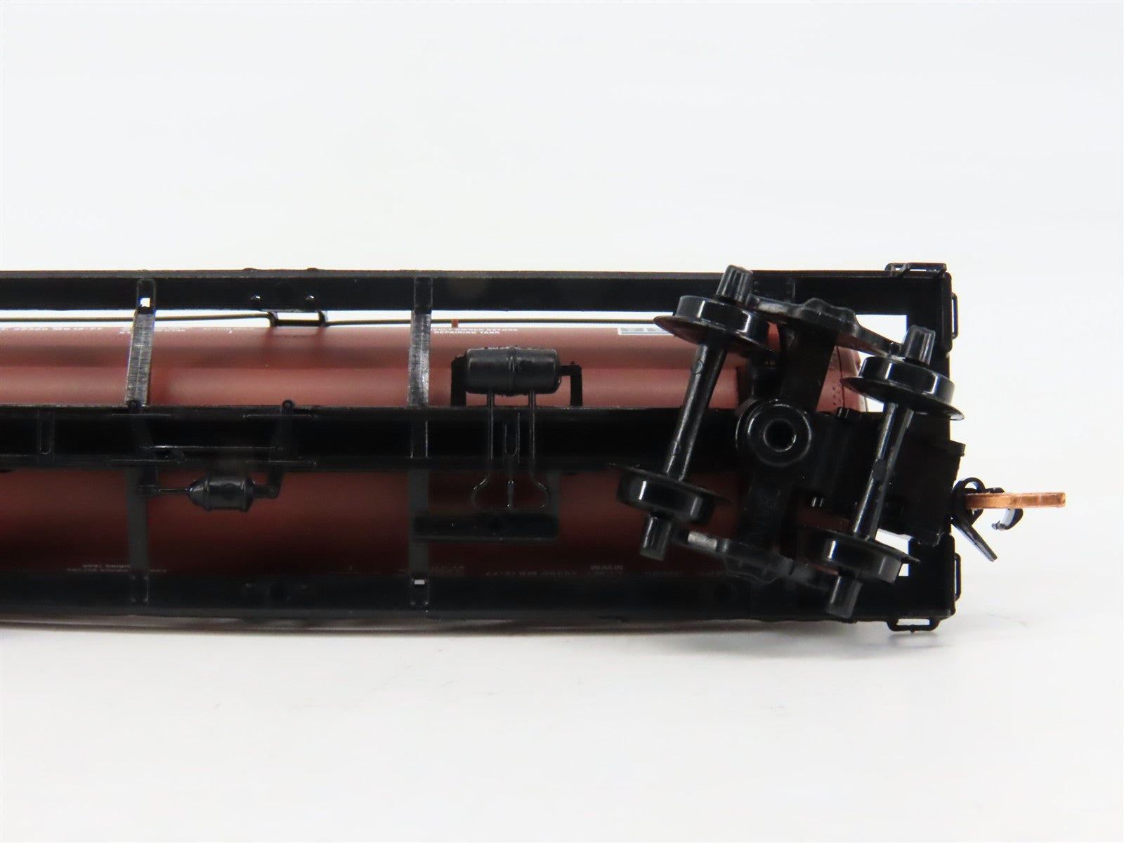 N Scale Micro-Trains MTL 65280 MILW Milwaukee Road 39' Single Dome Tank Car RTR
