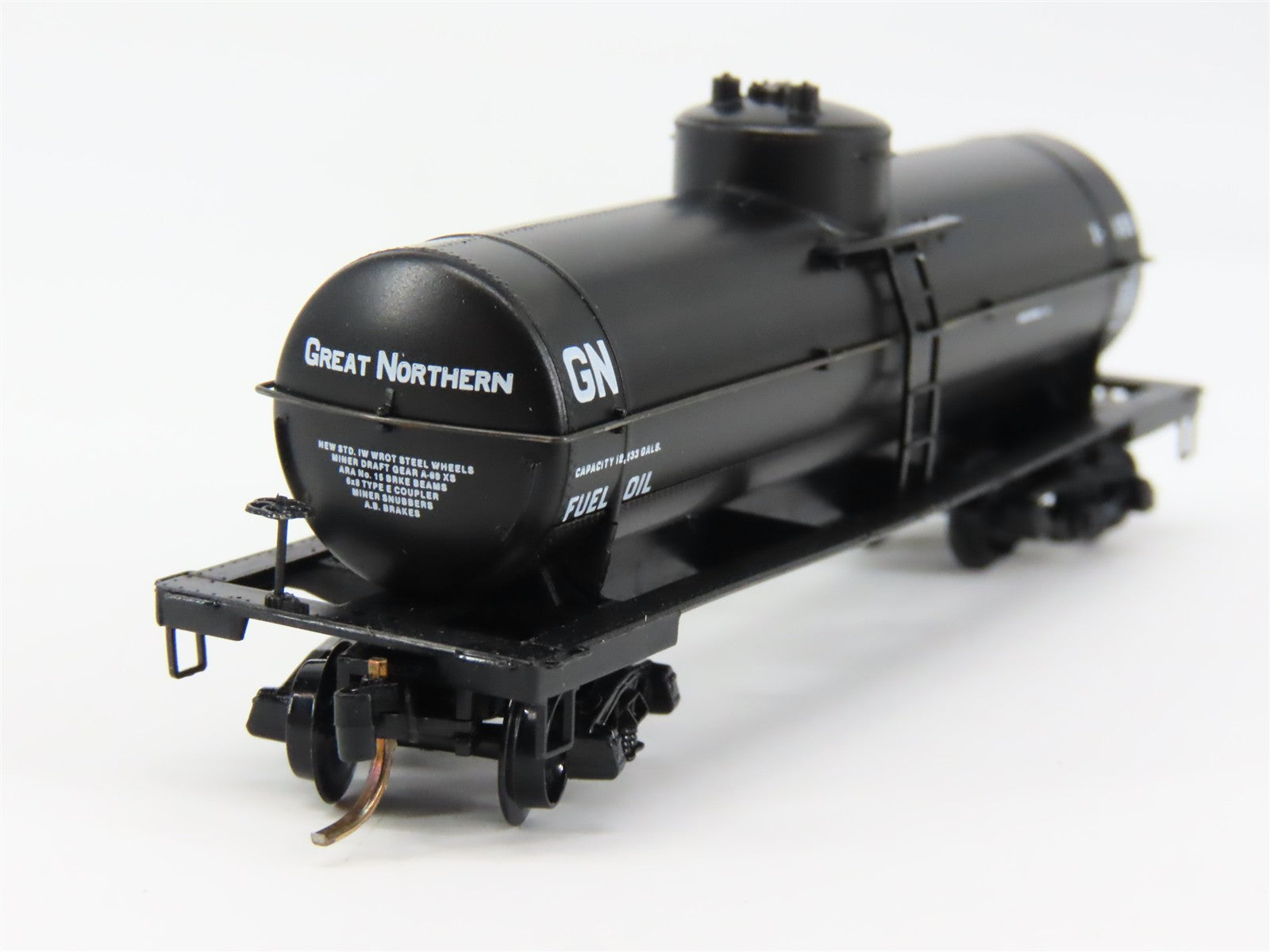 N Scale Micro-Trains MTL 65240 GN Great Northern 39' Tank Car X-1153 RTR