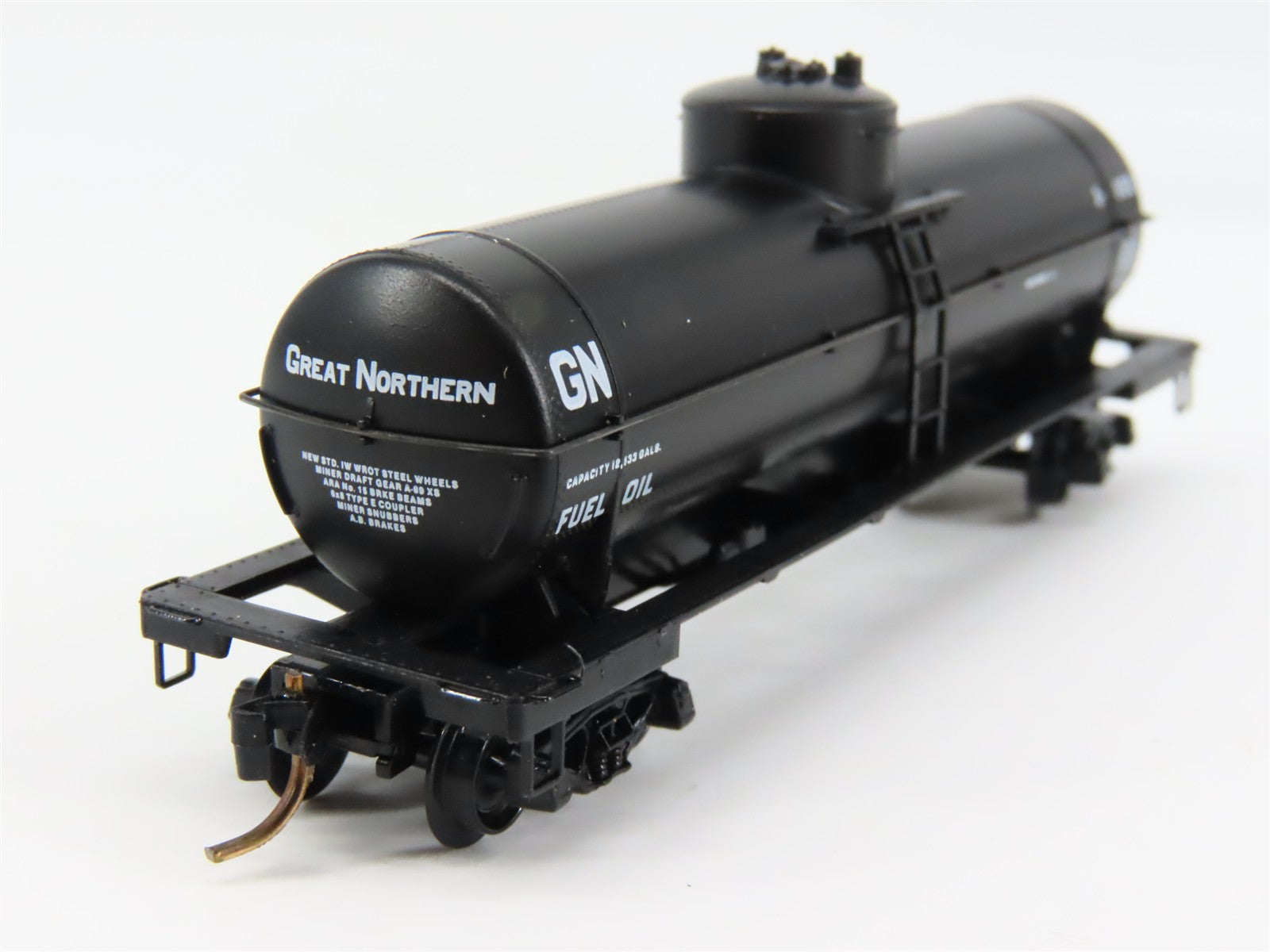 N Scale Micro-Trains MTL 65240 GN Great Northern 39' Tank Car X-1153 RTR