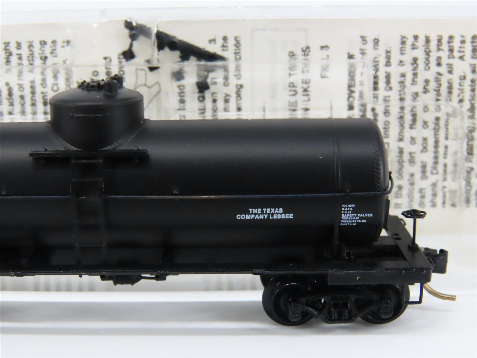 N Scale Micro-Trains MTL 65250 TCX The Texas Company 39' Tank Car 3221 RTR
