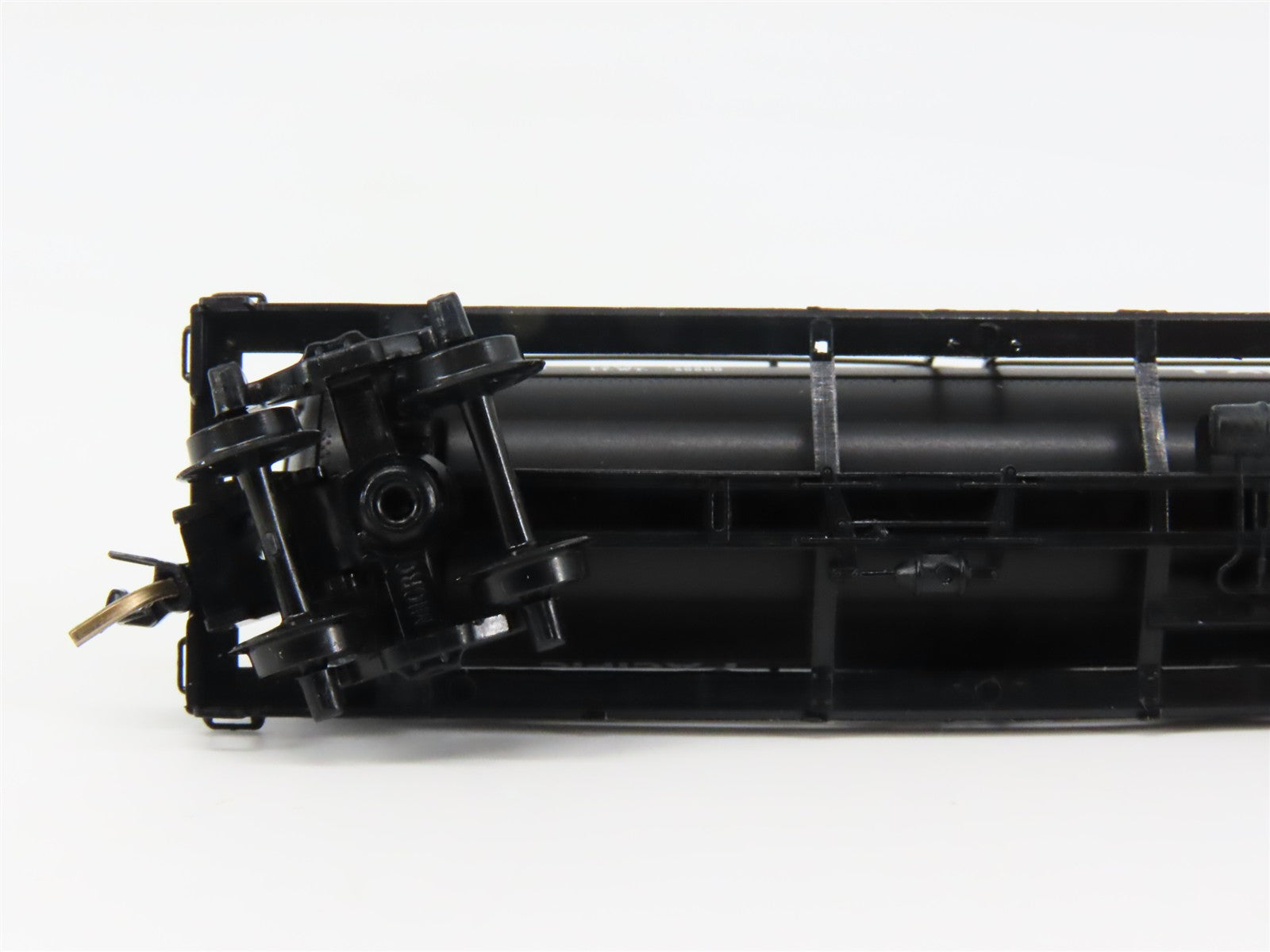 N Scale Micro-Trains MTL 65330 SP Southern Pacific 39' Tank Car 62701 RTR