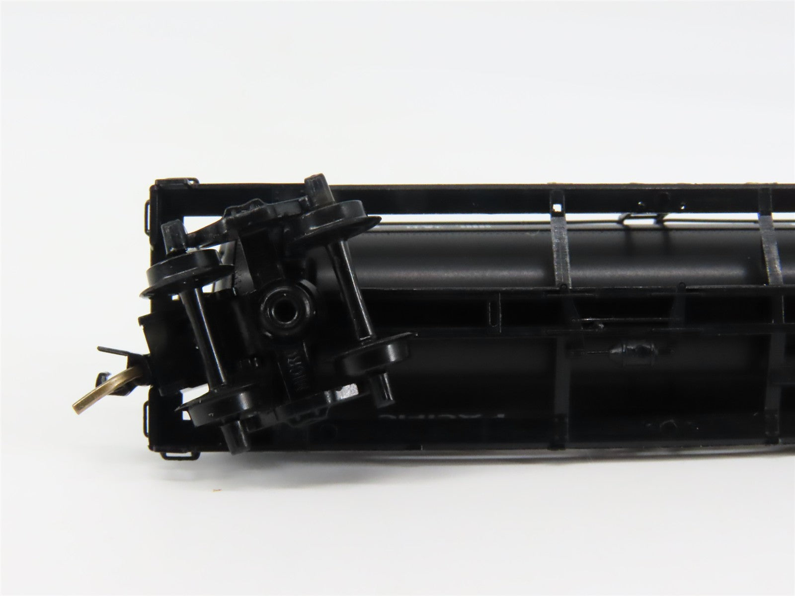 N Scale Micro-Trains MTL 65330 SP Southern Pacific 39' Single Dome Tank Car RTR