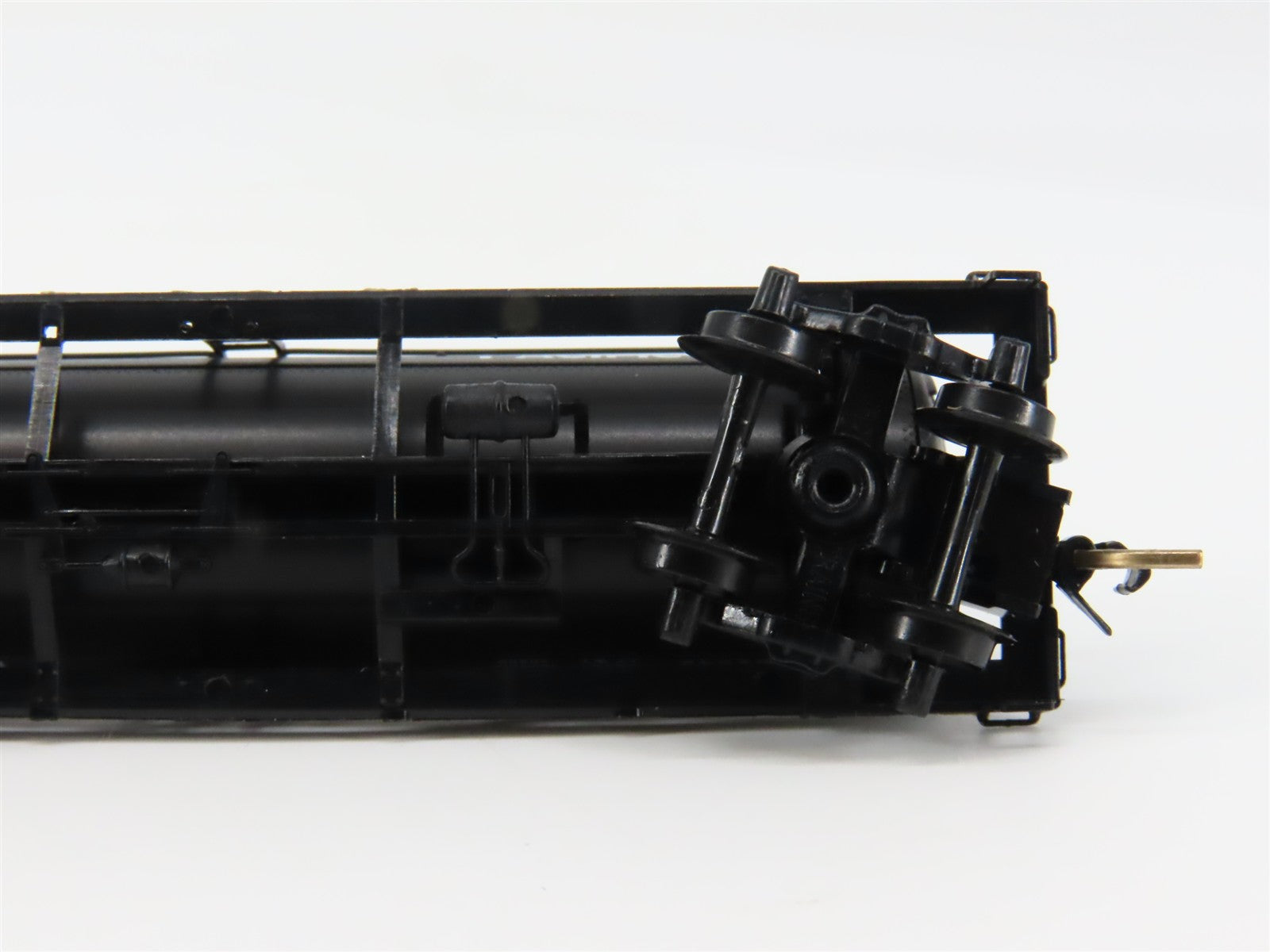N Scale Micro-Trains MTL 65330 SP Southern Pacific 39' Single Dome Tank Car RTR