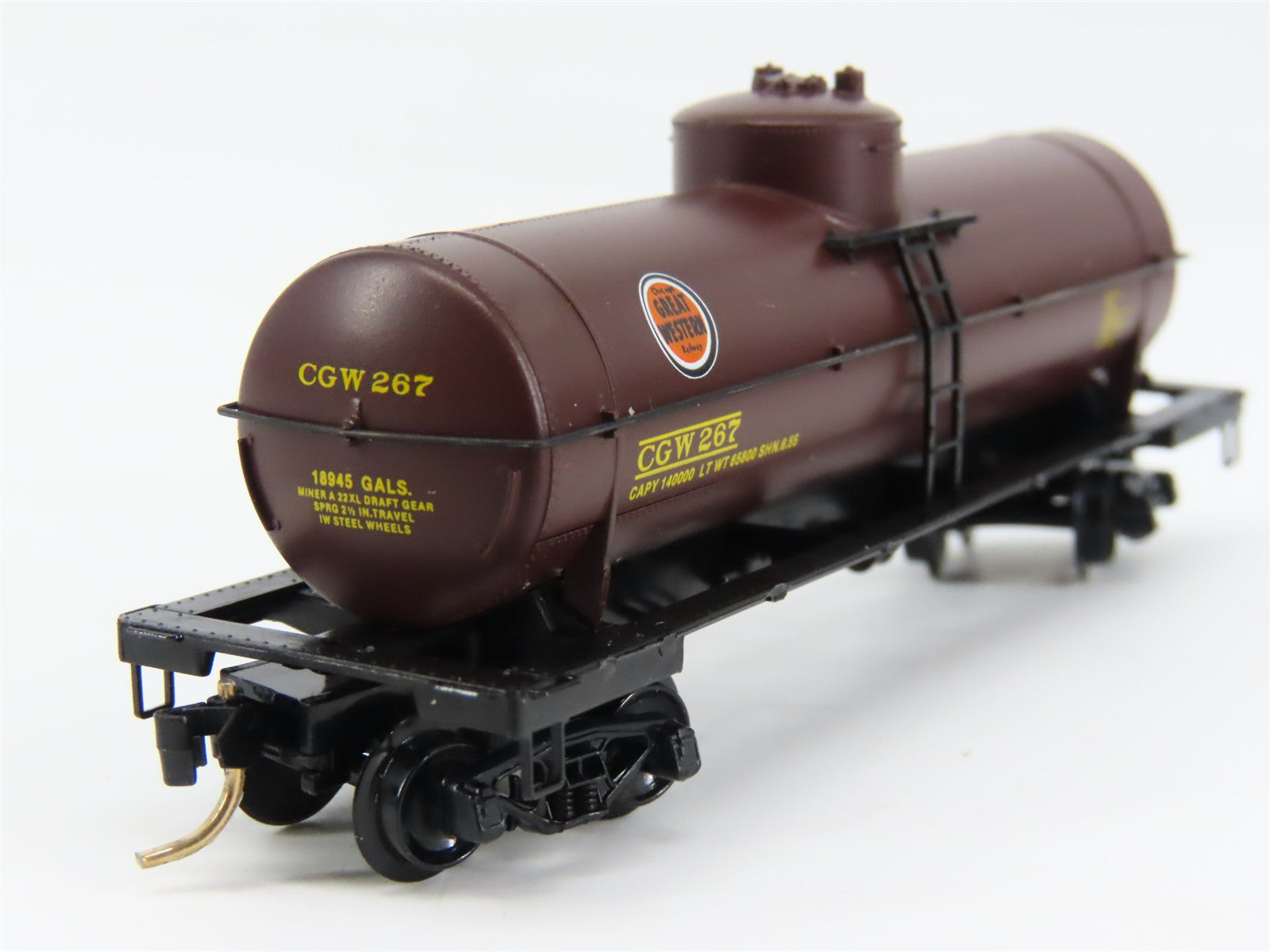 N Scale Micro-Trains MTL 65320 CGW Chicago Great Western 39' Tank Car 267 RTR