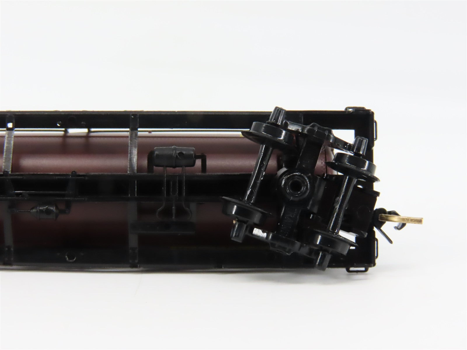 N Scale Micro-Trains MTL 65320 CGW Chicago Great Western 39' Tank Car 267 RTR