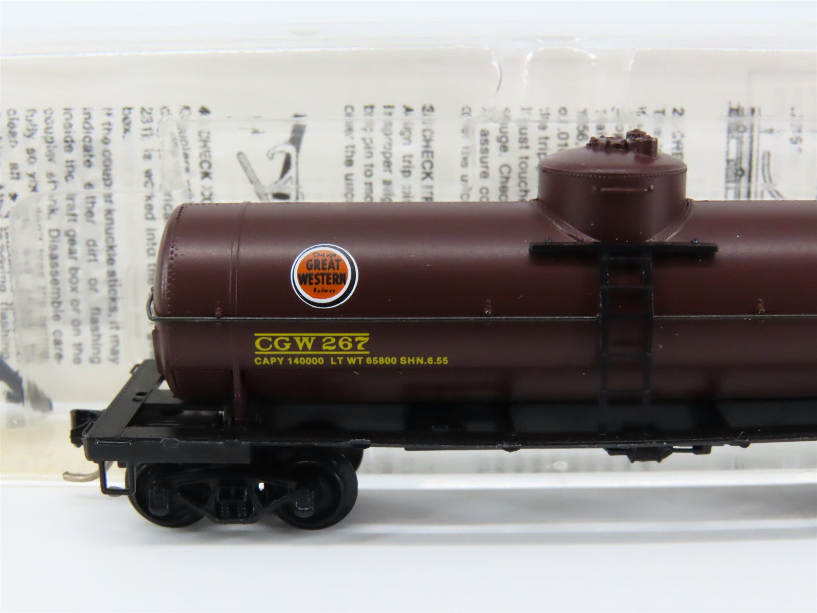N Scale Micro-Trains MTL 65320 CGW Chicago Great Western 39' Tank Car 267 RTR