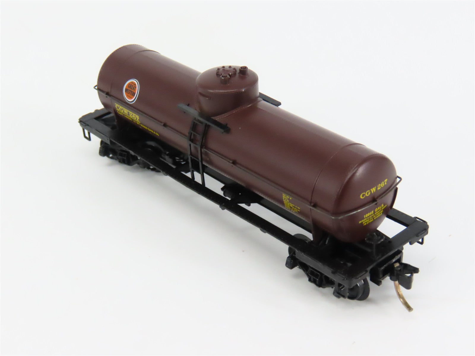 N Scale Micro-Trains MTL 65320 CGW Chicago Great Western 39' Tank Car 267 RTR
