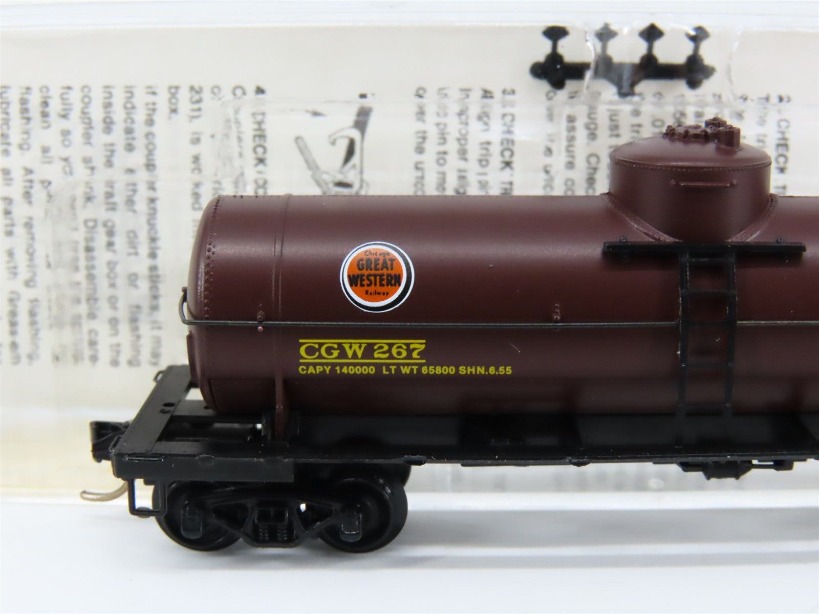 N Scale Micro-Trains MTL 65320 CGW Chicago Great Western 39' Tank Car 267 RTR