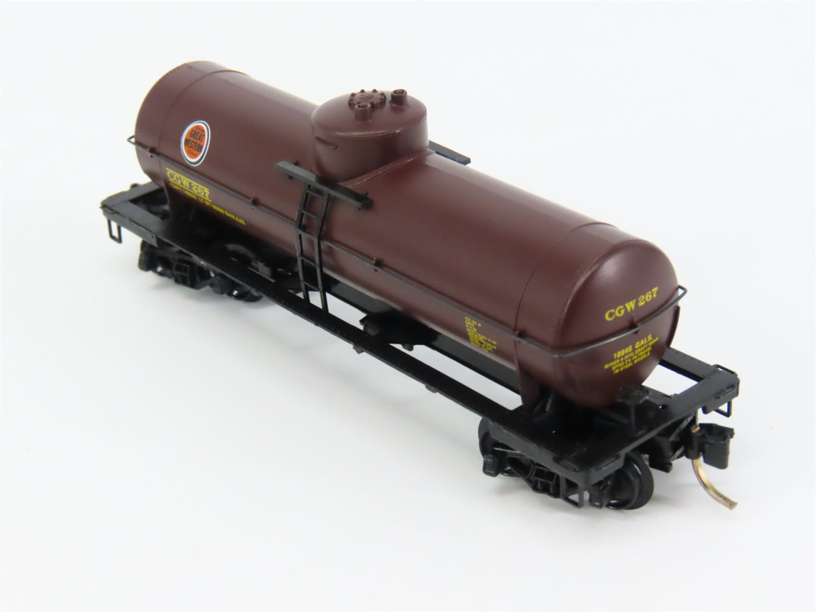 N Scale Micro-Trains MTL 65320 CGW Chicago Great Western 39' Tank Car 267 RTR