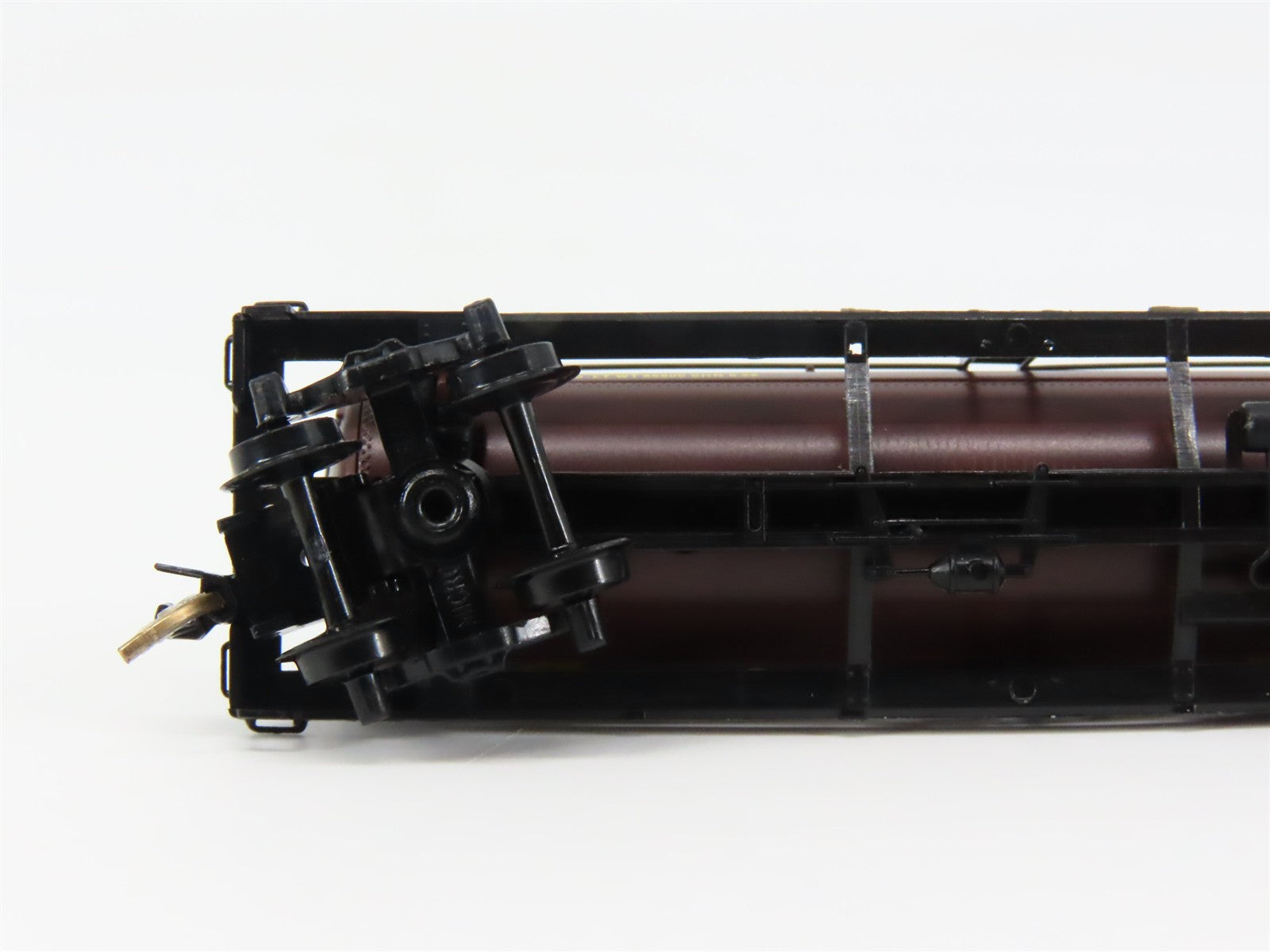 N Scale Micro-Trains MTL 65320 CGW Chicago Great Western 39' Tank Car 267 RTR