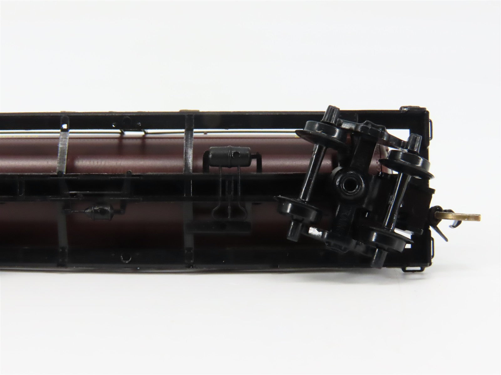 N Scale Micro-Trains MTL 65320 CGW Chicago Great Western 39' Tank Car 267 RTR