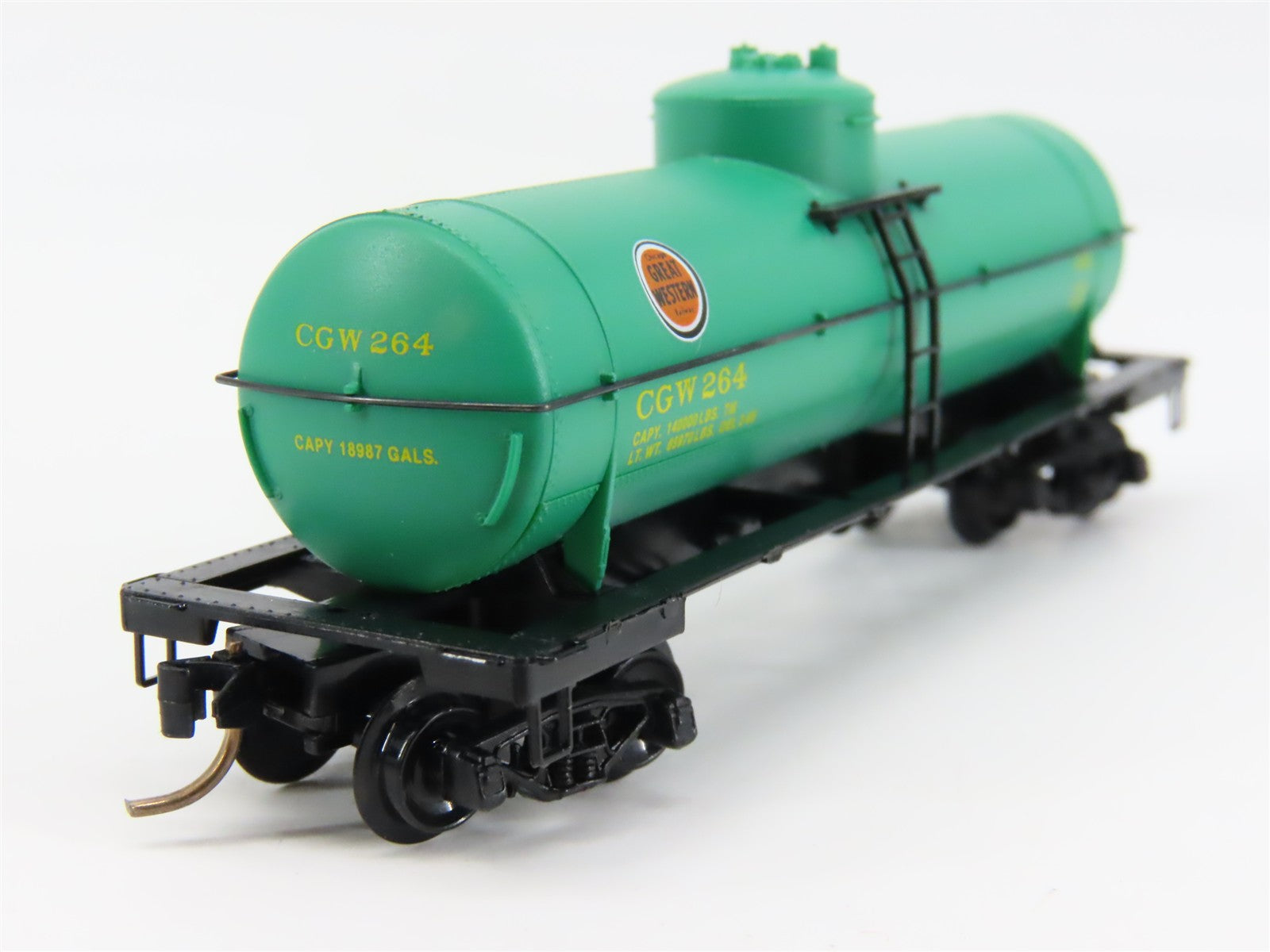 N Scale Micro-Trains MTL 65310 CGW Chicago Great Western 39' Tank Car 264 RTR